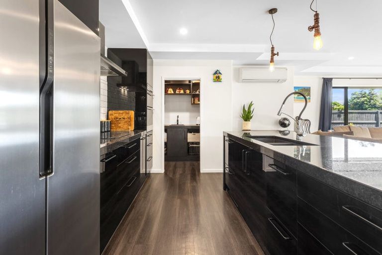Photo of property in 11 Woodlaw Crescent, Prebbleton, 7604