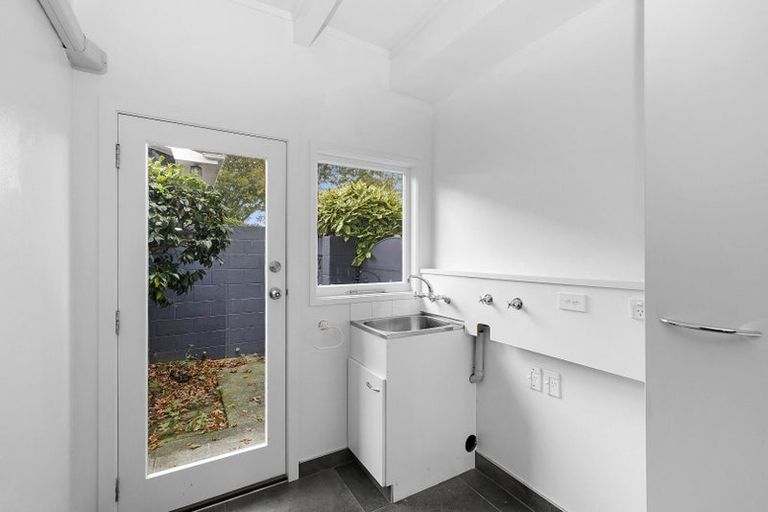 Photo of property in 415 Fergusson Drive, Heretaunga, Upper Hutt, 5018