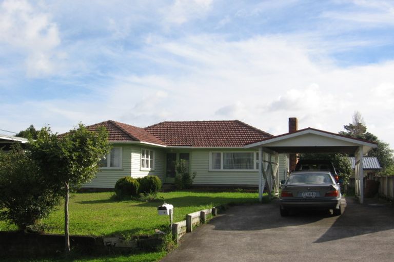Photo of property in 123a Matipo Road, Te Atatu Peninsula, Auckland, 0610