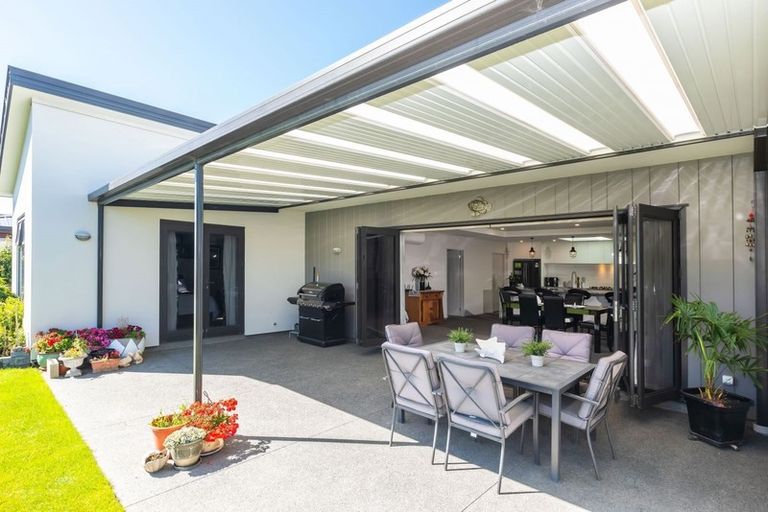 Photo of property in 8 Davaar Crescent, Broomfield, Christchurch, 8042