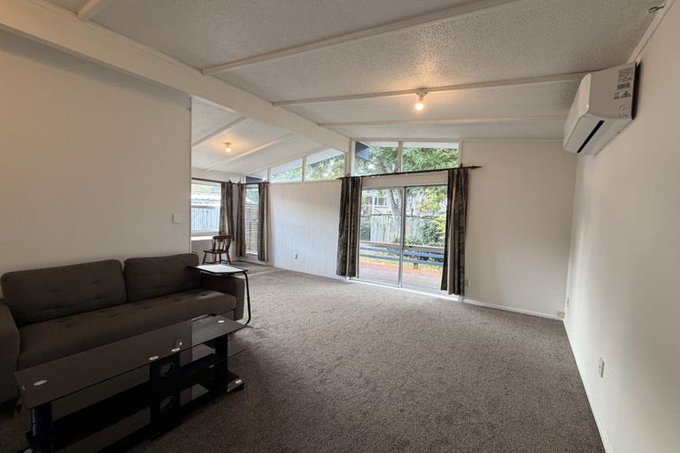 Photo of property in 85 Girrahween Drive, Totara Vale, Auckland, 0629