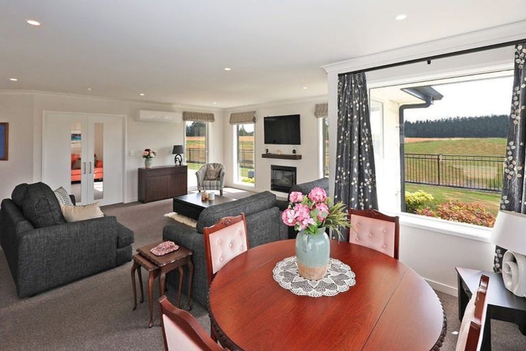 Photo of property in 27 Avoca Drive, Waiareka Junction, Oamaru, 9401