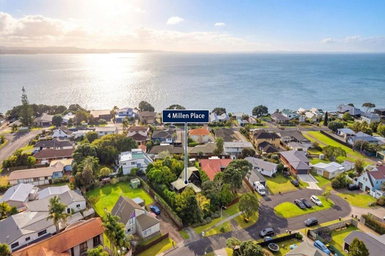 Photo of property in 4 Millen Place, Clarks Beach, 2122
