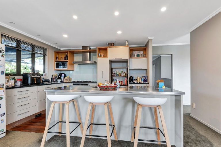 Photo of property in 204 Heta Road, Merrilands, New Plymouth, 4312