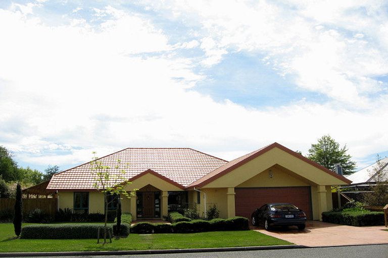 Photo of property in 20 Milesbrook Close, Rangiora, 7400
