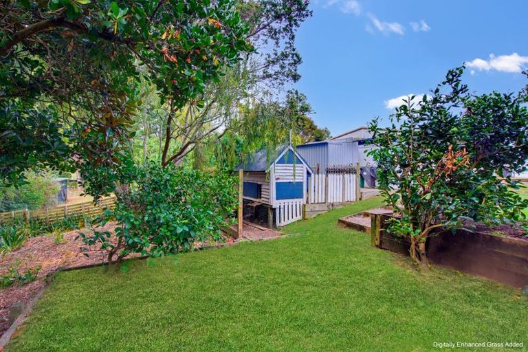Photo of property in 6 Hull Road, Waiuku, 2123