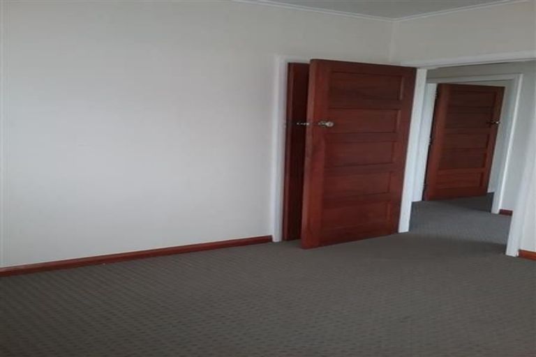 Photo of property in 44 Cambridge Street, Levin, 5510