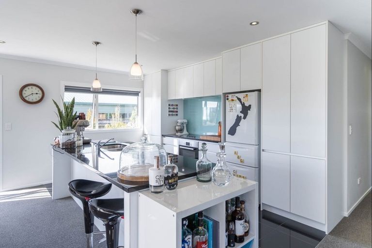 Photo of property in 120 Main Road, Waikanae, 5036