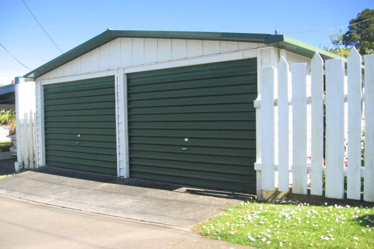 Photo of property in 4 Simla Crescent, Khandallah, Wellington, 6035