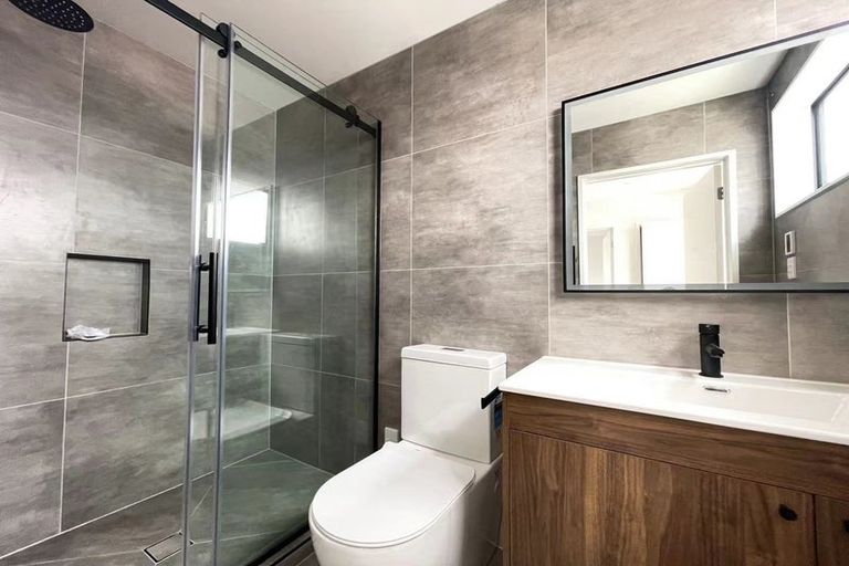 Photo of property in 18 Hea Road, Hobsonville, Auckland, 0616