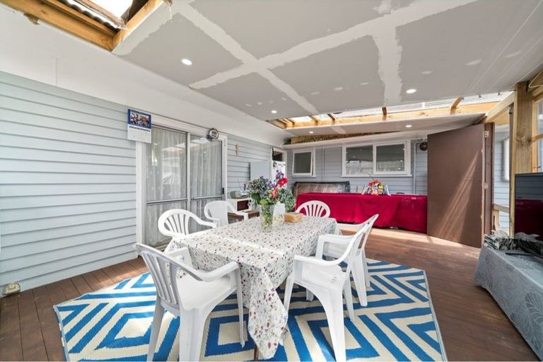 Photo of property in 31 Mervan Street, Mangere East, Auckland, 2024