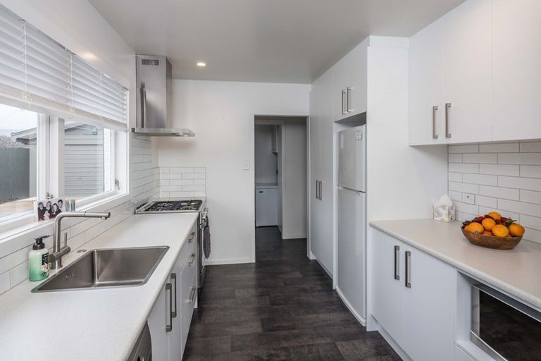 Photo of property in 74 Gray Avenue, Paraparaumu Beach, Paraparaumu, 5032