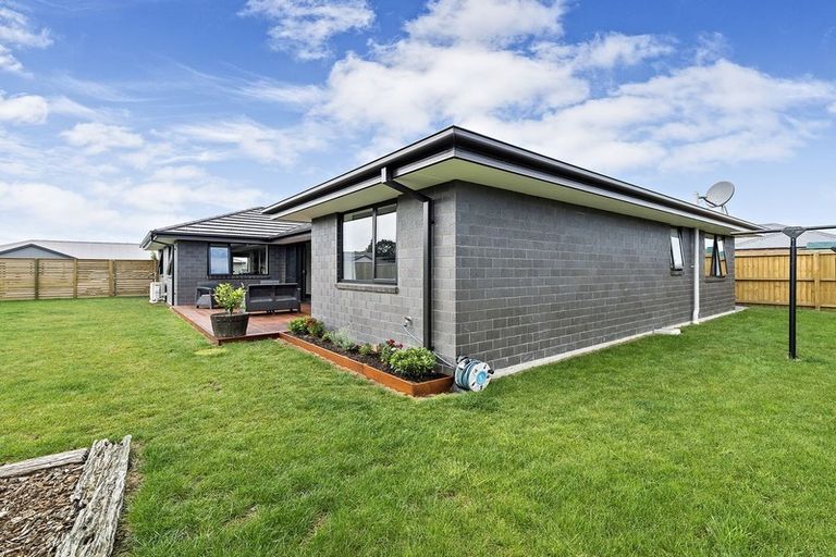 Photo of property in 74 Stationmasters Way, Prebbleton, 7604