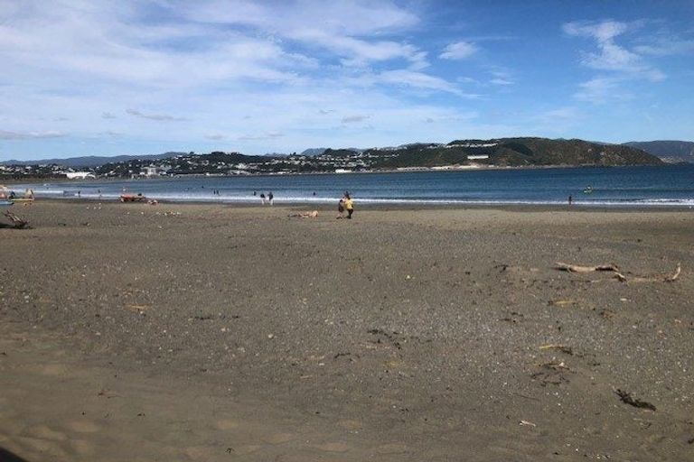 Photo of property in 17 Rua Street, Lyall Bay, Wellington, 6022