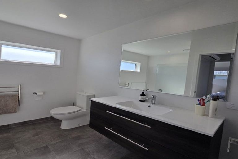 Photo of property in 9 Clyde Street, Ferndale, New Plymouth, 4310