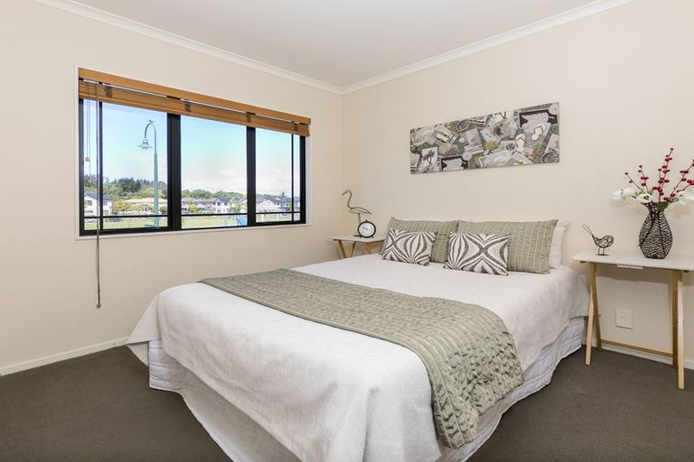 Photo of property in 57 Carousel Crescent, East Tamaki Heights, Auckland, 2016