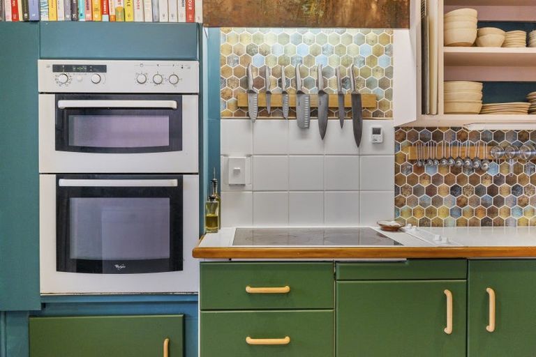 Photo of property in 26 Gurney Road, Kelson, Lower Hutt, 5010