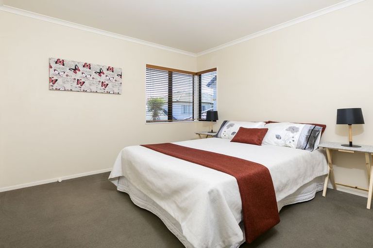 Photo of property in 57 Carousel Crescent, East Tamaki Heights, Auckland, 2016