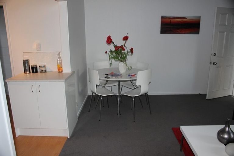 Photo of property in 2/23 Tahi Terrace, Glen Eden, Auckland, 0602