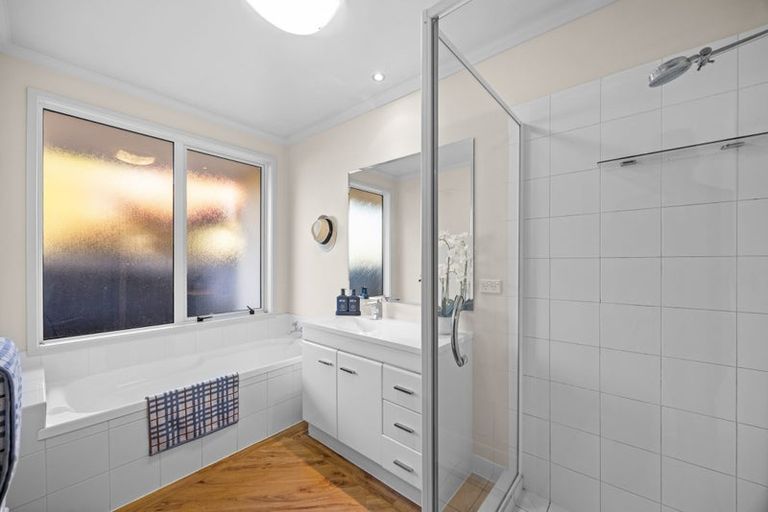 Photo of property in 52 Meadowstone Drive, Wanaka, 9305