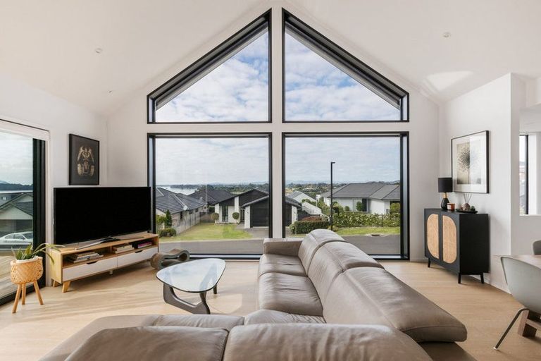 Photo of property in 50 Bert Wall Drive, Omokoroa, 3114