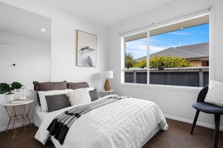 Photo of property in 15 Boston Avenue, Hornby, Christchurch, 8042