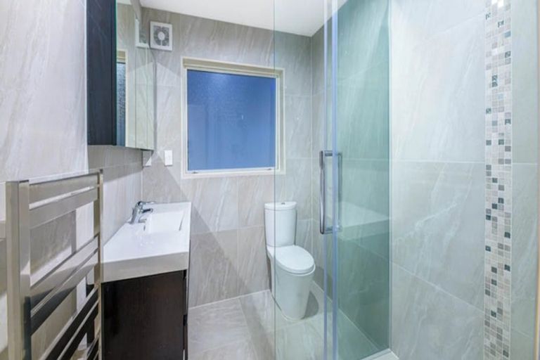 Photo of property in 72 Bur Oak Terrace, Schnapper Rock, Auckland, 0632