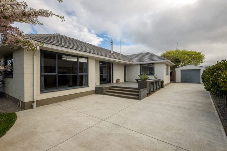 Photo of property in 29 Lamorna Road, Parklands, Christchurch, 8083