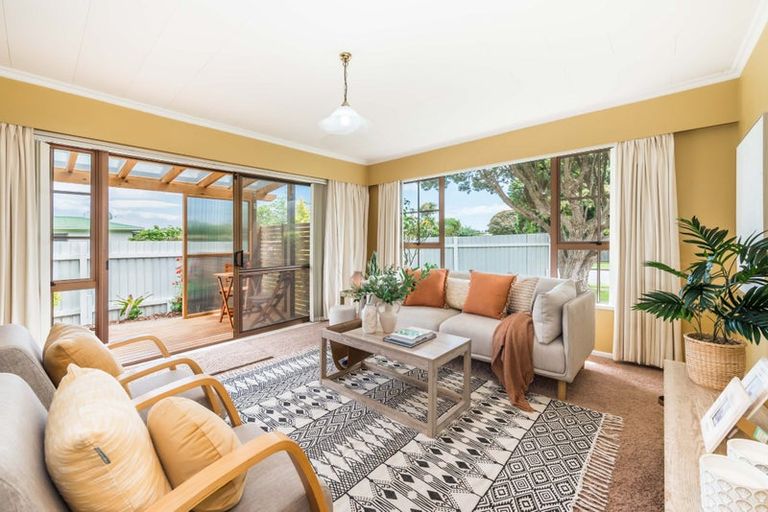 Photo of property in 2b Tawa Street, Waikanae, 5036