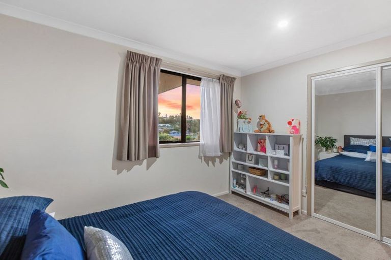Photo of property in 168 Waterside Drive, Pyes Pa, Tauranga, 3112