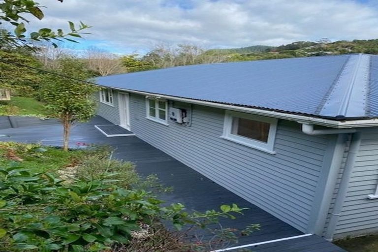 Photo of property in 27 Olivia Crescent, Tawa, Wellington, 5028