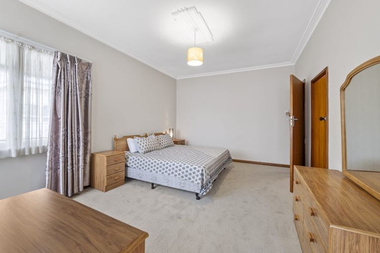 Photo of property in 91 Tukapa Street, Westown, New Plymouth, 4310