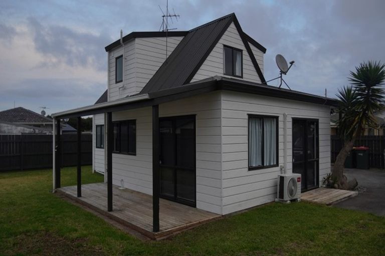 Photo of property in 18b Kelvin Road, Papakura, 2110