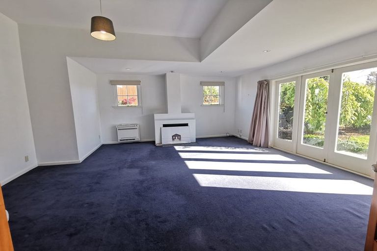 Photo of property in 16 Knowles Street, St Albans, Christchurch, 8052