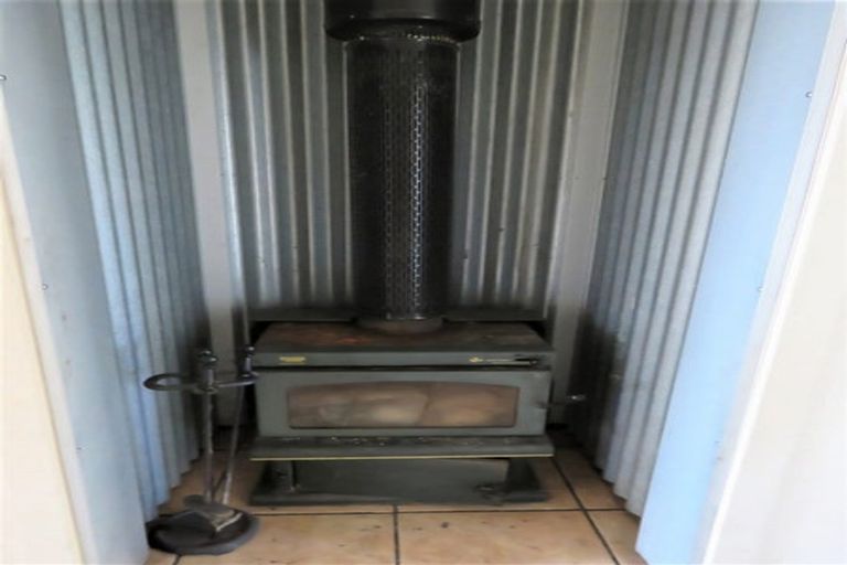 Photo of property in 78 Wakefield Street, Westport, 7825