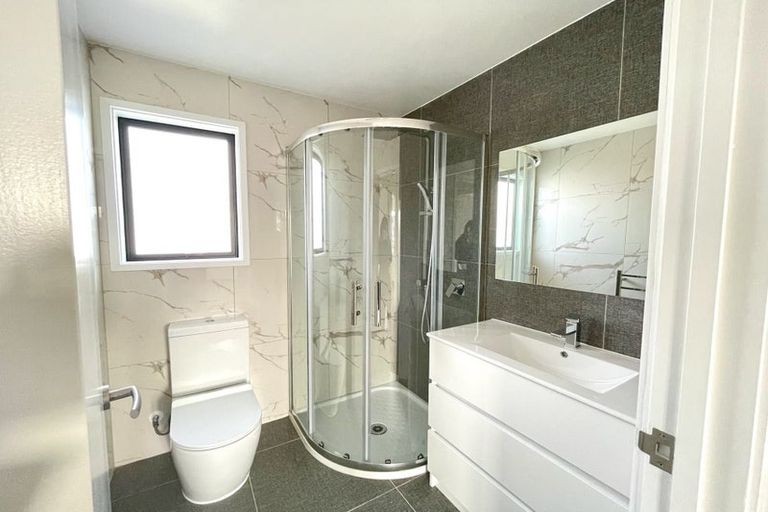 Photo of property in 18 Karoro Road, Flat Bush, Auckland, 2019