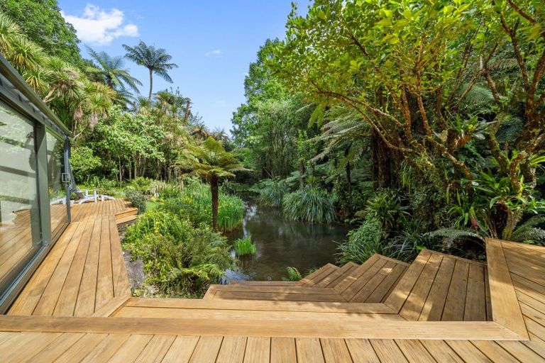 Photo of property in 11 Kereru Place, Upper Vogeltown, New Plymouth, 4310