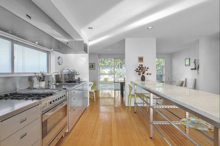 Photo of property in 97a Fendalton Road, Fendalton, Christchurch, 8014