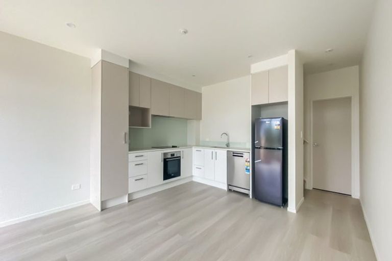 Photo of property in 588d Te Atatu Road, Te Atatu Peninsula, Auckland, 0610