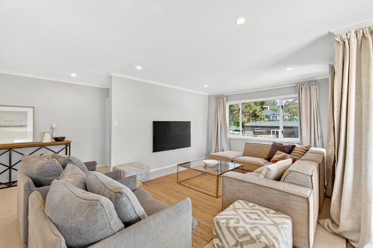 Photo of property in 105 Durham Drive, Havelock North, 4130