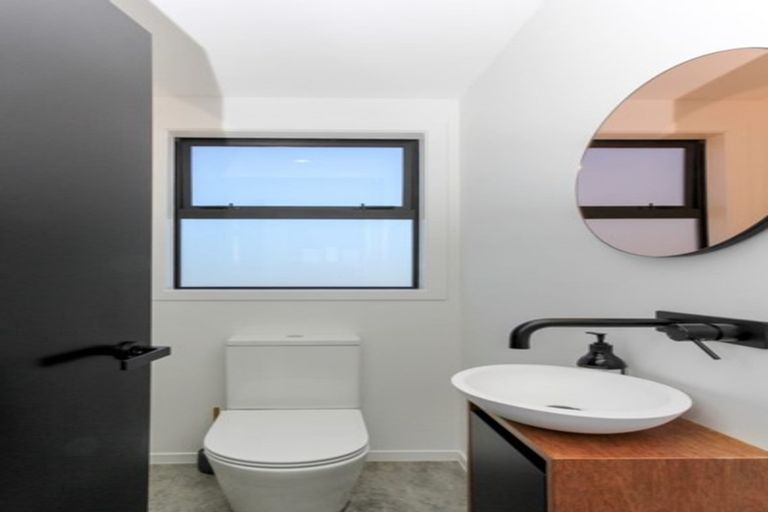 Photo of property in 3 Kotare Drive, Waiwhakaiho, New Plymouth, 4312