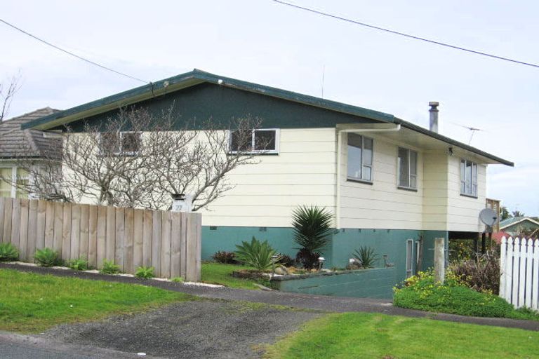 Photo of property in 27 Puriri Street, Helensville, 0800