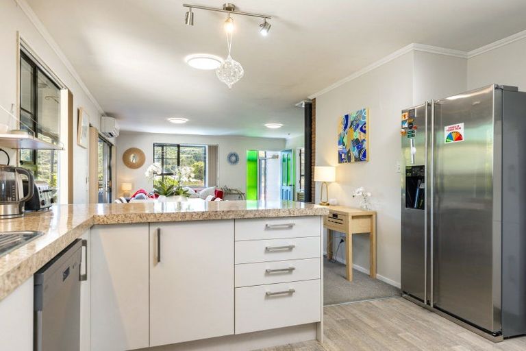 Photo of property in 168 Waikawa Road, Picton, 7220