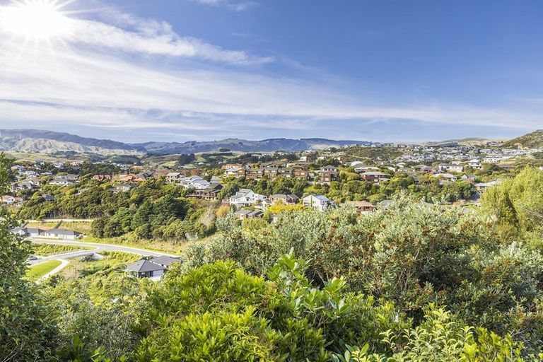 Photo of property in 15 The Yardarm, Whitby, Porirua, 5024