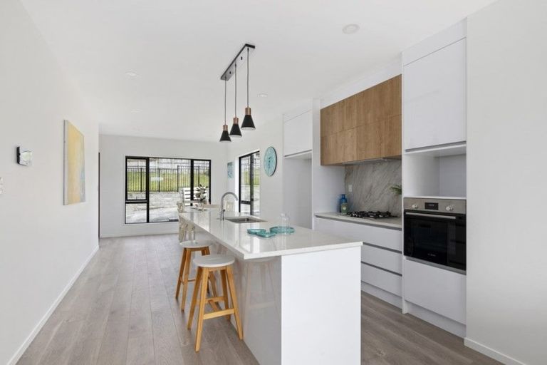 Photo of property in 30 Waihou Crescent, Albany Heights, Auckland, 0632