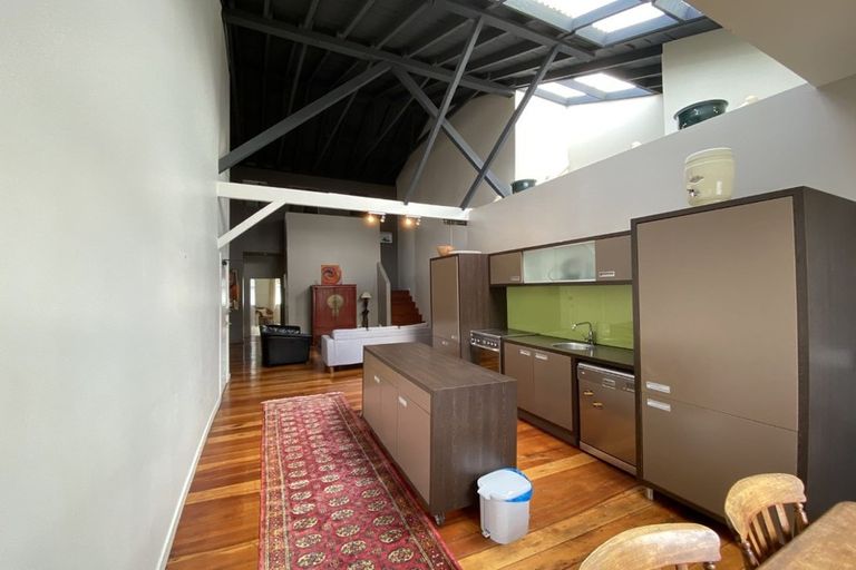 Photo of property in 2u7 King Street, Mount Cook, Wellington, 6021