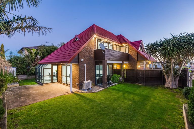Photo of property in 2/57 Hoteo Avenue, Papatoetoe, Auckland, 2025