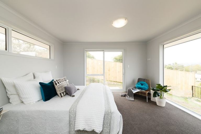 Photo of property in 18b Galea Grove, Kelvin Grove, Palmerston North, 4414