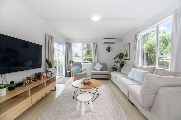 Photo of property in 48 Borich Road, Sunnyvale, Auckland, 0612