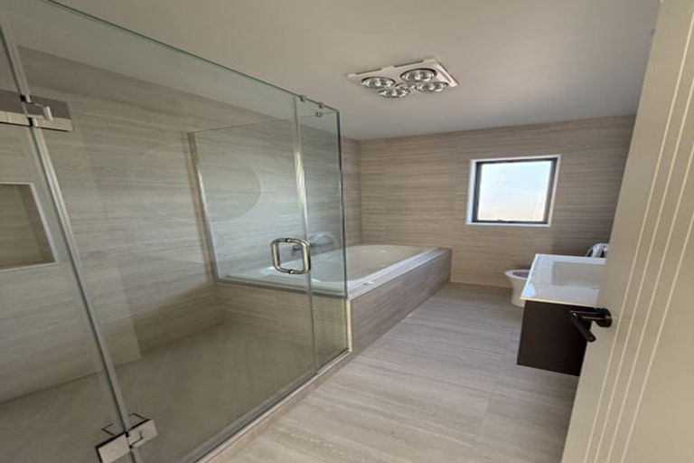 Photo of property in 147 Weatherly Road, Torbay, Auckland, 0630